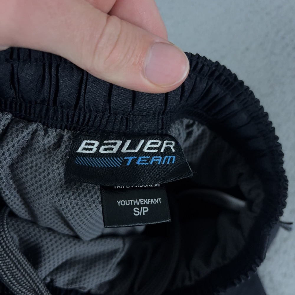 Bauer Hockey Pants Boys Small Black Lined Windbreaker Team Warm Up Ankle Zip 375 - Picture 9 of 12